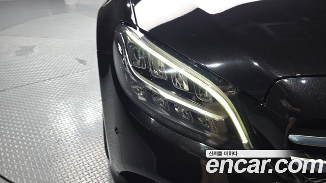 Mercedes-Benz C-Class 2020 — photo 8