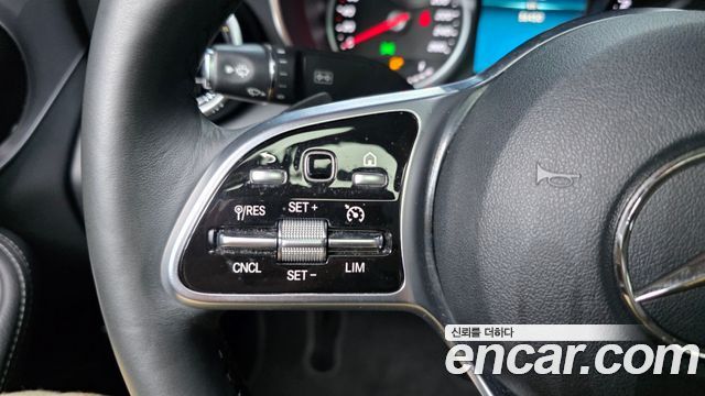 Mercedes-Benz C-Class 2020 — photo 32