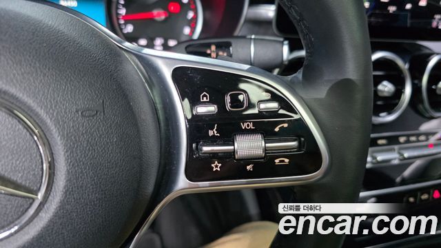 Mercedes-Benz C-Class 2020 — photo 33