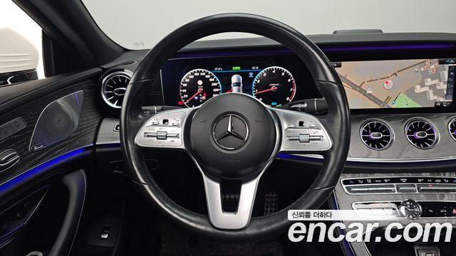 Mercedes-Benz CLS-Class 2020 — photo 13