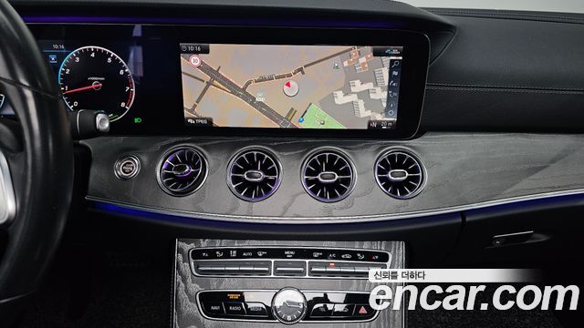 Mercedes-Benz CLS-Class 2020 — photo 14