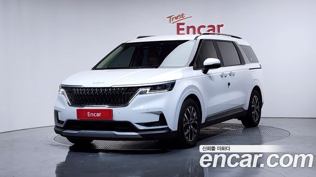 Kia Canival 2022 — photo 1