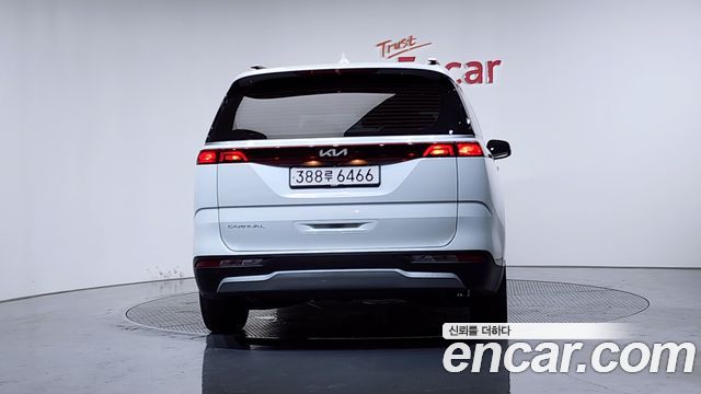 Kia Canival 2022 — photo 4