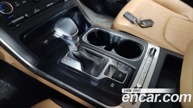 Kia Canival 2022 — photo 9
