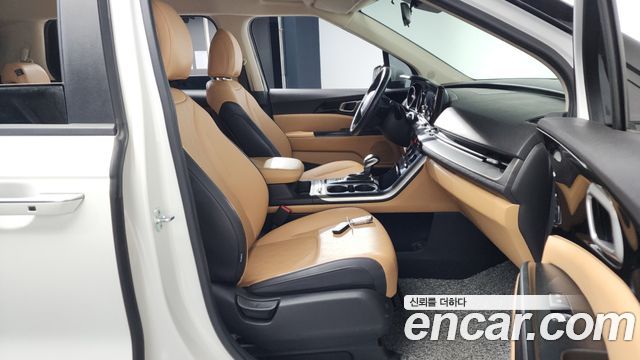 Kia Canival 2022 — photo 11