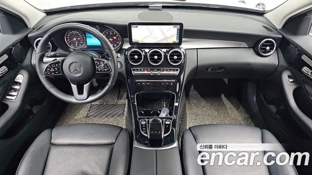Mercedes-Benz C-Class 2020 — photo 10