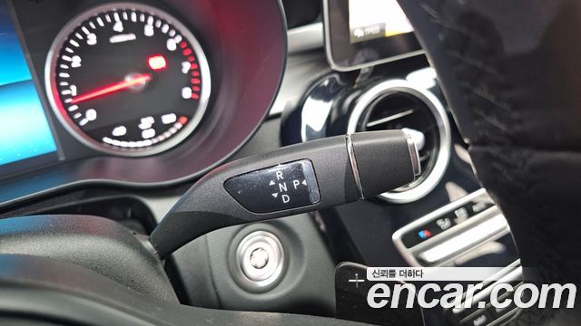 Mercedes-Benz C-Class 2020 — photo 12