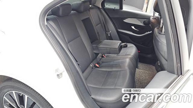 Mercedes-Benz C-Class 2020 — photo 17