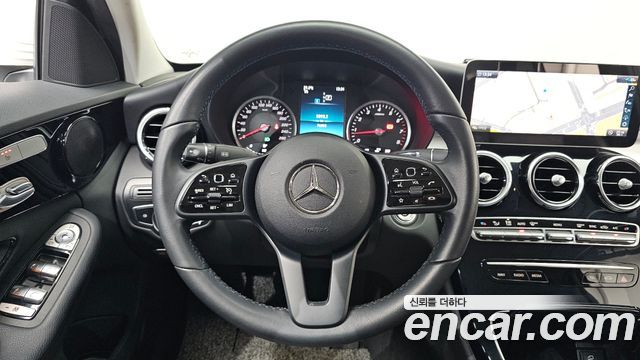 Mercedes-Benz C-Class 2020 — photo 19