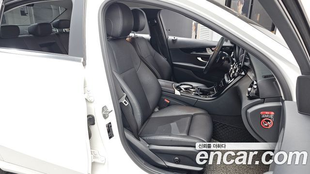 Mercedes-Benz C-Class 2020 — photo 16