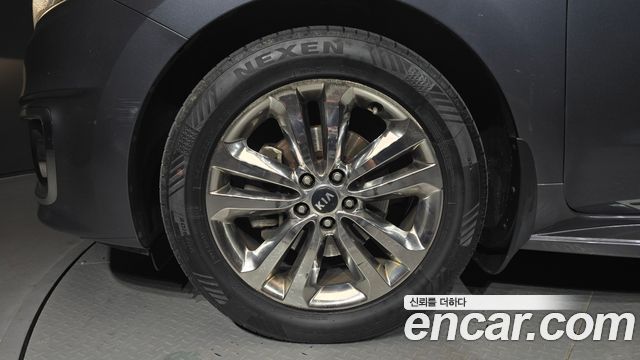 Kia Canival 2015 — photo 5