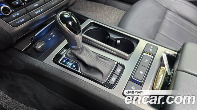 Hyundai Genesis 2016 — photo 9