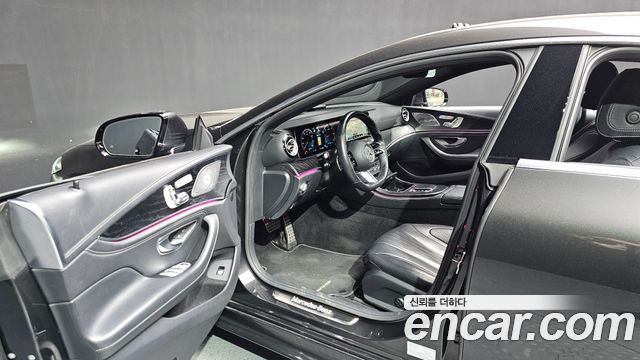 Mercedes-Benz CLS-Class 2022 — photo 10