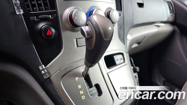 Hyundai Starex 2014 — photo 9