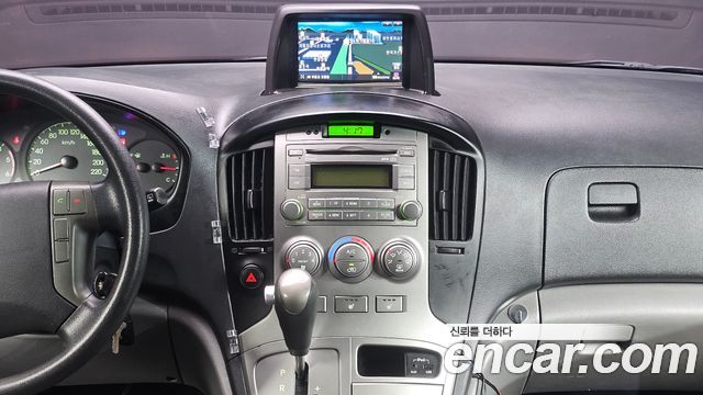 Hyundai Starex 2014 — photo 13