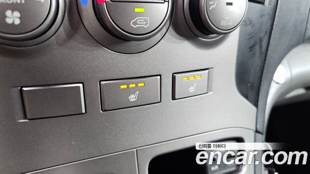 Hyundai Starex 2014 — photo 16