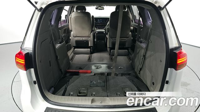 Kia Canival 2018 — photo 19