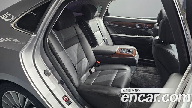 Hyundai Equus 2013 — photo 17