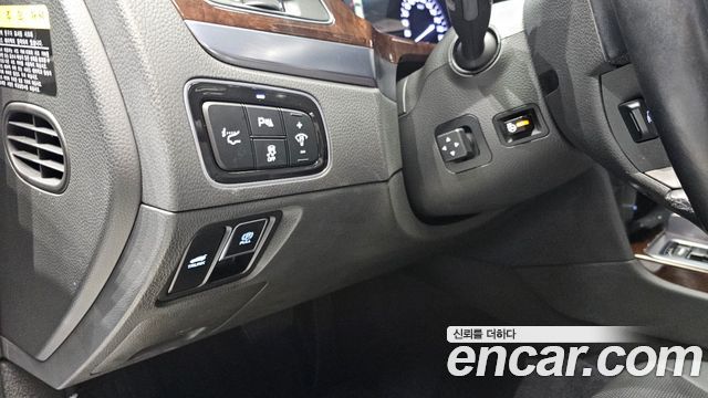 Hyundai Equus 2013 — photo 22