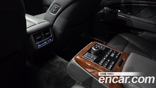 Hyundai Equus 2013 — photo 23