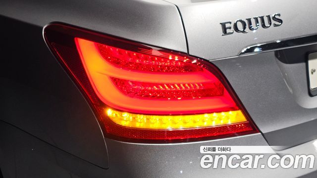 Hyundai Equus 2013 — photo 9