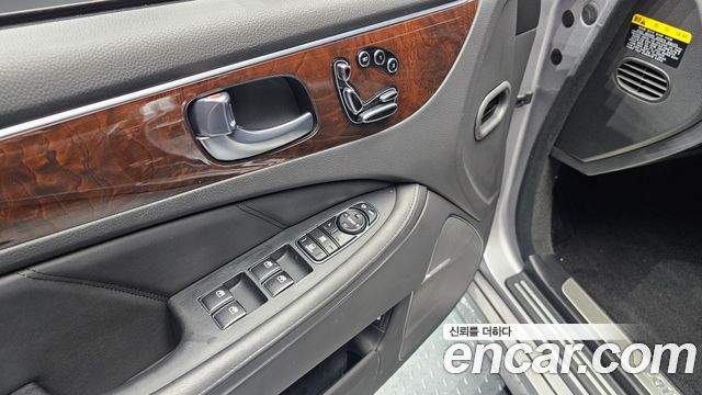 Hyundai Equus 2013 — photo 27