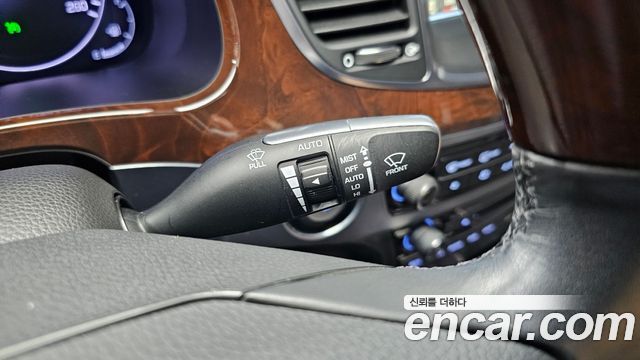 Hyundai Equus 2013 — photo 30