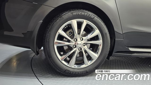 Kia Canival 2019 — photo 5