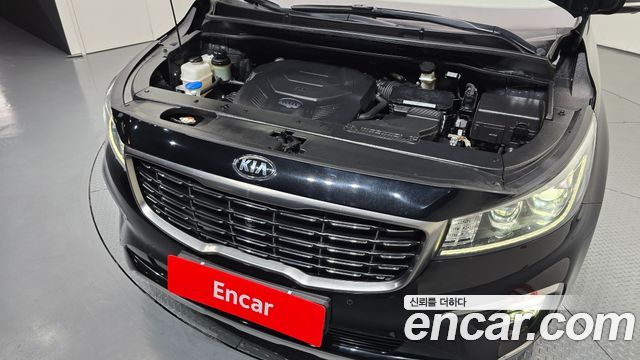 Kia Canival 2019 — photo 6