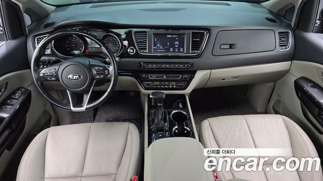 Kia Canival 2019 — photo 7