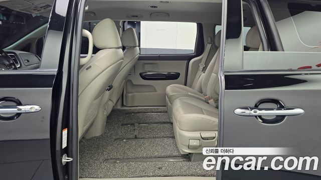Kia Canival 2019 — photo 12