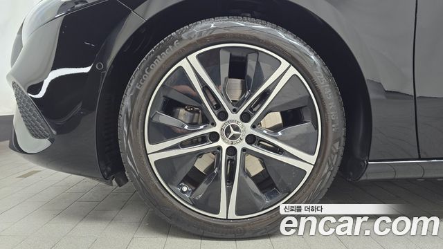 Mercedes-Benz A-Class 2024 — photo 5