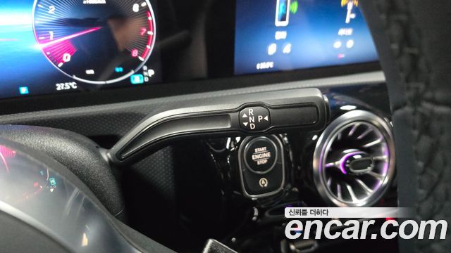 Mercedes-Benz A-Class 2024 — photo 12