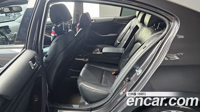 Kia K7 2016 — photo 11