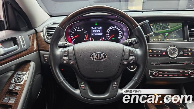 Kia K7 2016 — photo 13