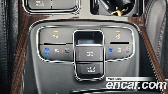 Kia K7 2016 — photo 18