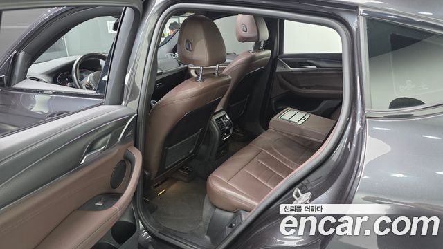 BMW X4 2021 — photo 17
