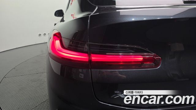 BMW X4 2021 — photo 9