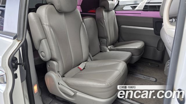 Kia Canival 2014 — photo 17