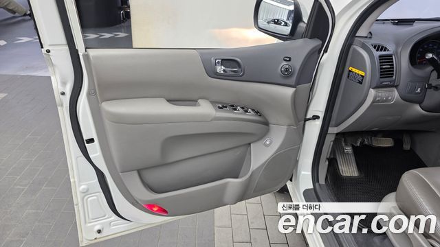 Kia Canival 2014 — photo 14