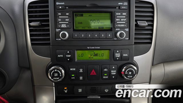 Kia Canival 2014 — photo 29