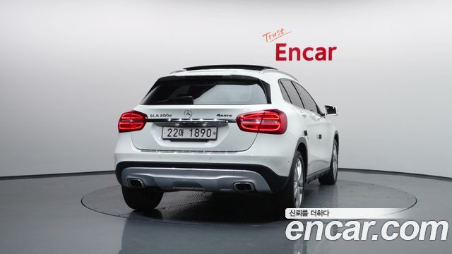 Mercedes-Benz GLA-Class 2015 — photo 4