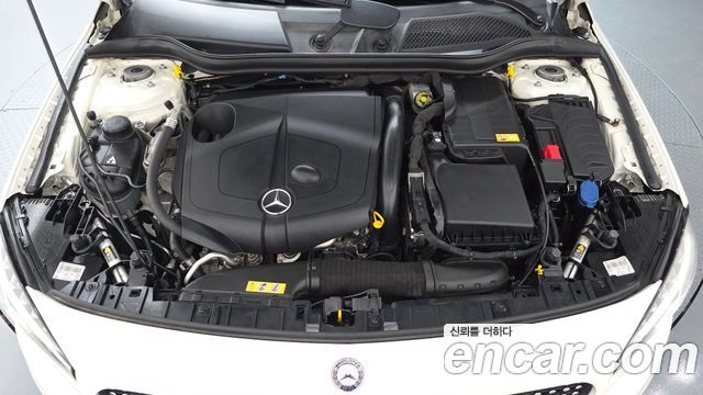 Mercedes-Benz GLA-Class 2015 — photo 6
