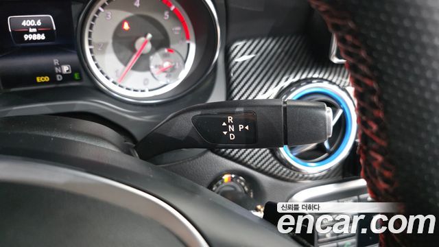 Mercedes-Benz GLA-Class 2015 — photo 9