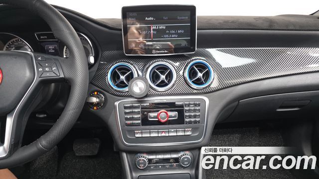 Mercedes-Benz GLA-Class 2015 — photo 13