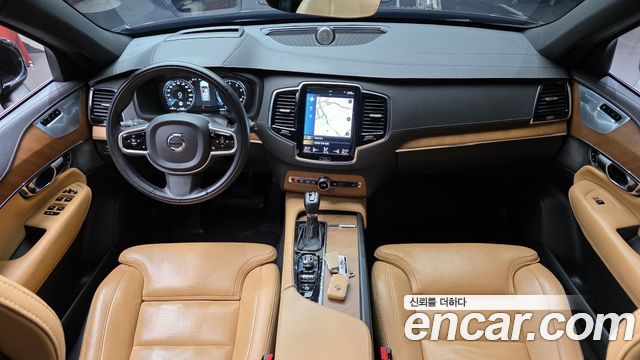 Volvo XC90 2020 — photo 10