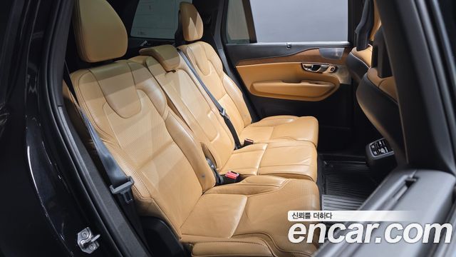 Volvo XC90 2020 — photo 17