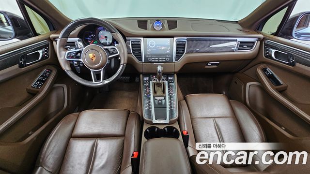 Porsche Macan 2017 — photo 7