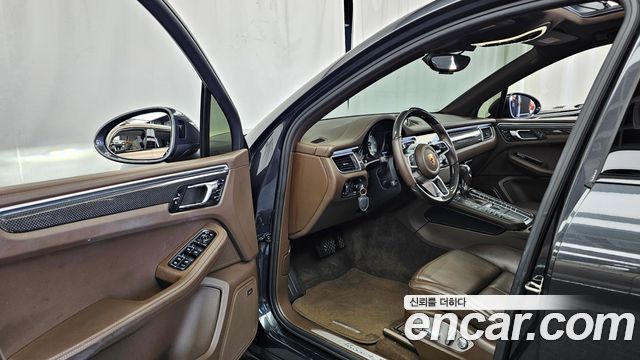 Porsche Macan 2017 — photo 10