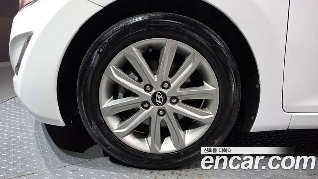 Hyundai AVANTE 2014 — photo 5